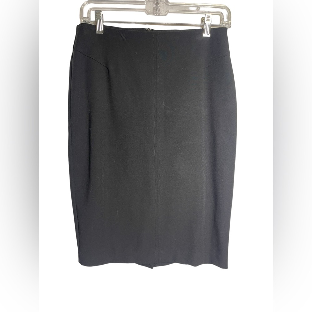 White House Black Market skirt size 4 stunning black pencil‎ skirt 🖤🖤